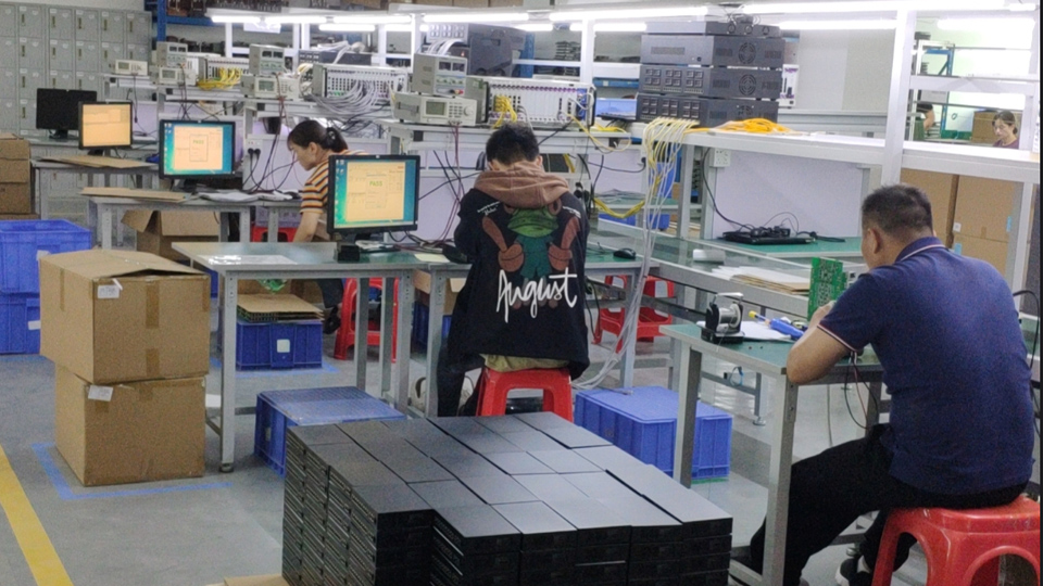 Customized Testing Solutions: Ensuring the Delivery Quality of Complex PoE Switches